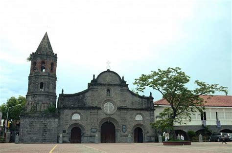BARASOAIN CHURCH: A Symbol of History and Faith for 4 Centuries.
